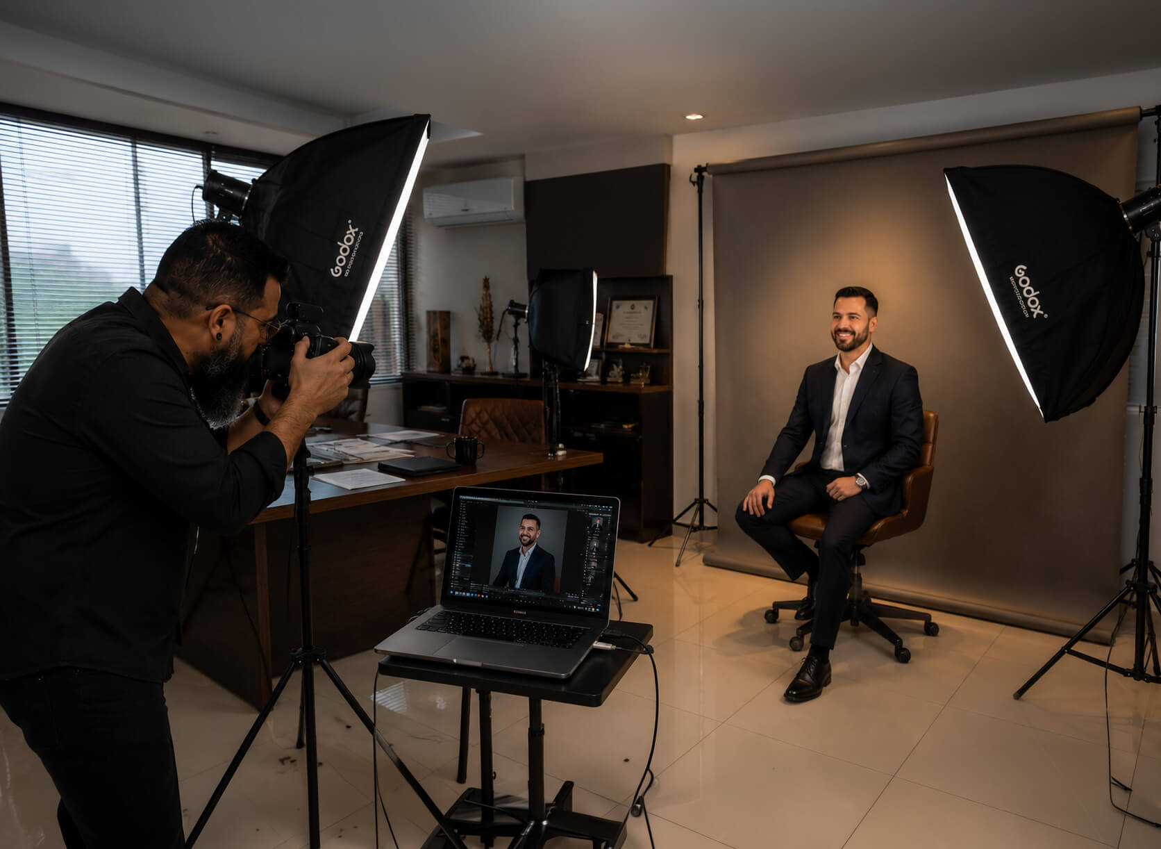 Retrato corporativo com iluminação profissional